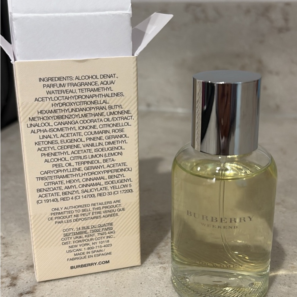 Burberry Weekend Fragrance with Silver Cap